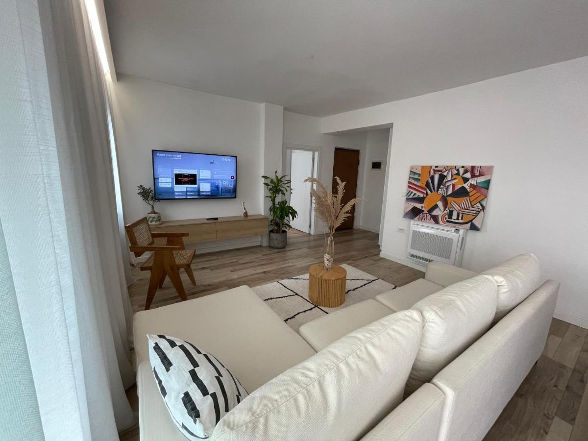 Myslym Shyri'S Apartments Tirana Exterior photo