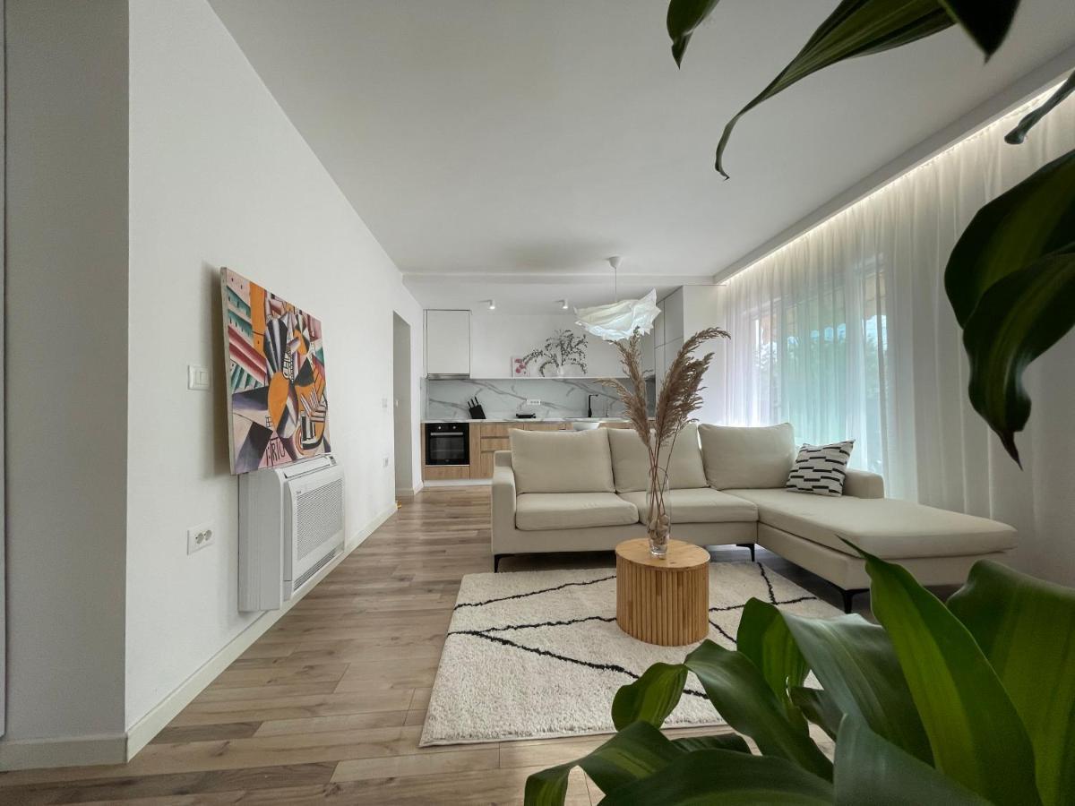 Myslym Shyri'S Apartments Tirana Exterior photo