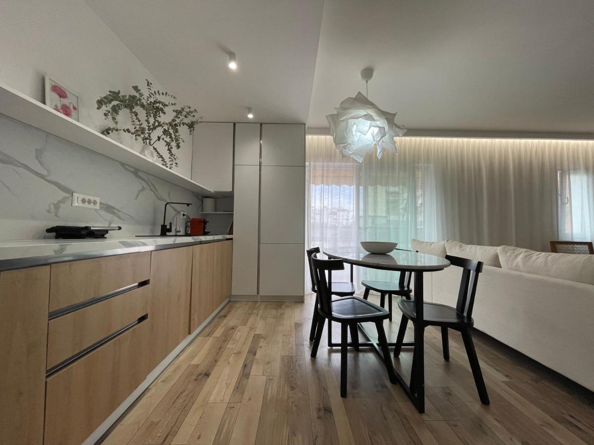 Myslym Shyri'S Apartments Tirana Exterior photo